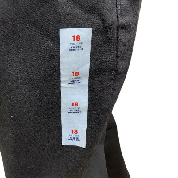 Old Navy Black Mid-Rise Kicker Boot-Cut Casual Academia Preppy Womens Pants 18 - Picture 10 of 15